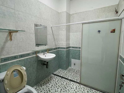 Nguyen Thi Thap Street, Vietnam  Nguyen Thi Thap Street, Vietnam