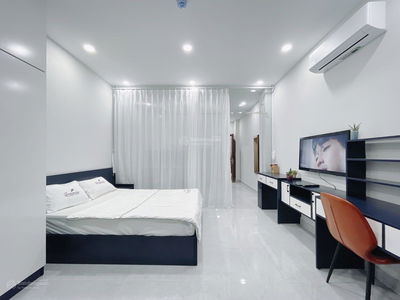 Bach Dang Street, Vietnam Bach Dang Street, Vietnam