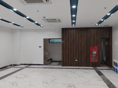 Lang Ha Street, Vietnam Lang Ha Street, Vietnam