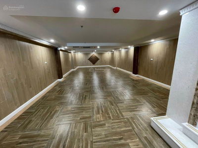 Tu Hoa Street, Vietnam  Tu Hoa Street, Vietnam