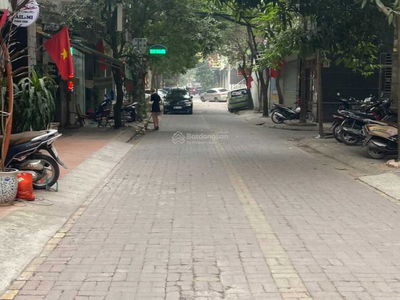 Nguyen Tuan Street, Vietnam Nguyen Tuan Street, Vietnam