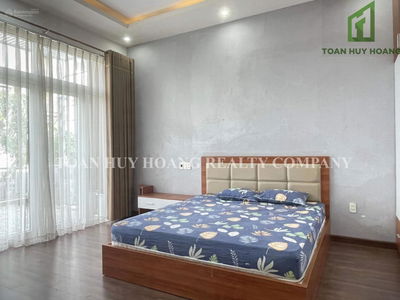 Pham Van Dong Street, Vietnam Pham Van Dong Street, Vietnam