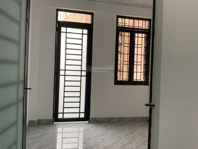 Nguyen Thai Son Street, Vietnam  Nguyen Thai Son Street, Vietnam