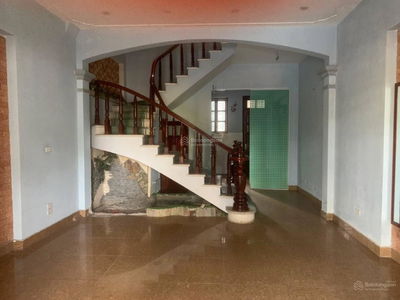 Hung Thinh Street, Vietnam Hung Thinh Street, Vietnam