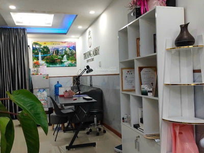 Le Duc Tho Street, Vietnam Le Duc Tho Street, Vietnam