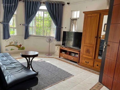 Tran Luu Street, Vietnam Tran Luu Street, Vietnam