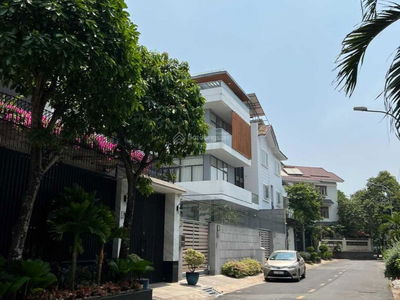 Tran Nao Street, Vietnam  Tran Nao Street, Vietnam