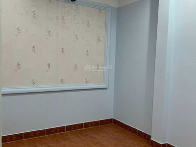 Le Van Luong Street, Vietnam Le Van Luong Street, Vietnam