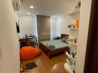 Nguyen Hong Street, Vietnam Nguyen Hong Street, Vietnam