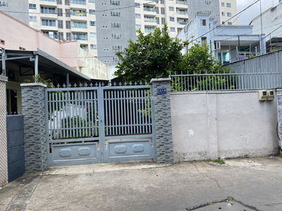 Pham Van Dong Street, Vietnam  Pham Van Dong Street, Vietnam