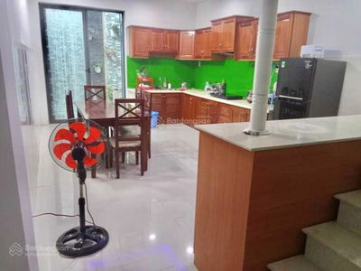 Pham Huu Lau Street, Vietnam Pham Huu Lau Street, Vietnam