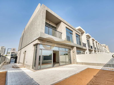 180 Degrees Villas, United Arab Emirates  180 Degrees Villas, United Arab Emirates