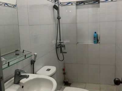 Nun Huynh Lien Street, Vietnam Nun Huynh Lien Street, Vietnam