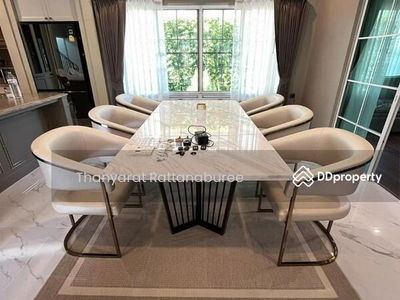 Nantawan Ramintra-Paholyothin 50, Bangkok, Thailand Nantawan Ramintra-Paholyothin 50, Bangkok, Thailand