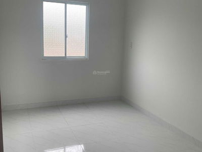 Le Van Luong Street, Vietnam Le Van Luong Street, Vietnam