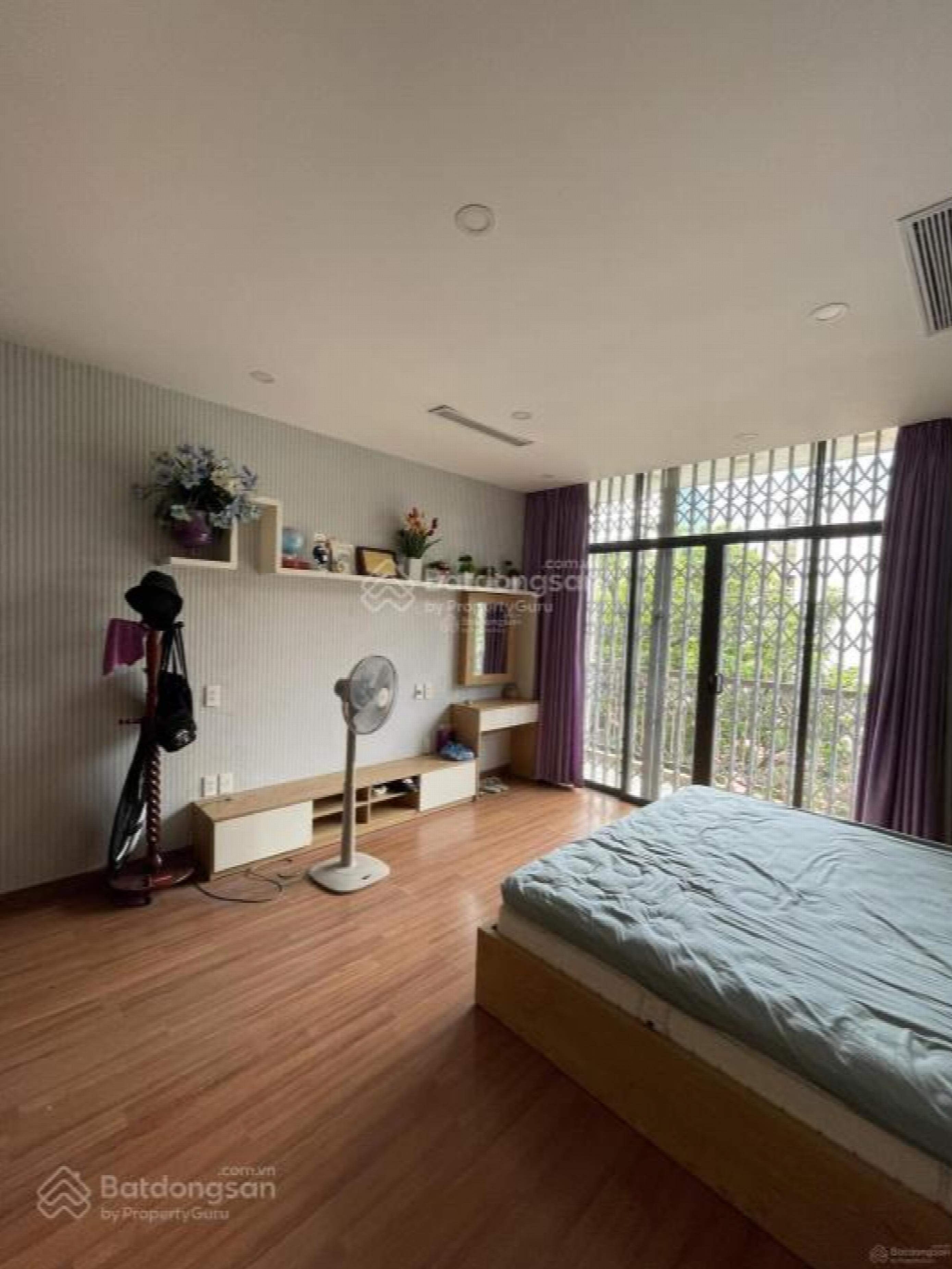 Hao Nam Street, Vietnam Hao Nam Street, Vietnam