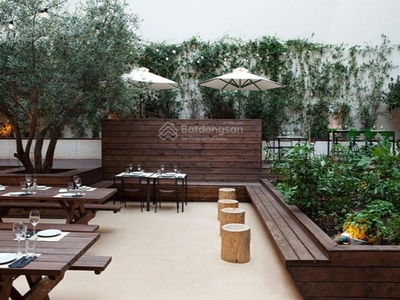 Hao Nam Street, Vietnam Hao Nam Street, Vietnam