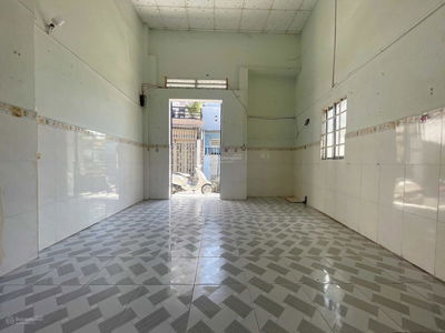 Nguyen Van Hoa Street, Vietnam Nguyen Van Hoa Street, Vietnam