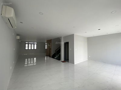 Him Lam Kenh Te, Vietnam  Him Lam Kenh Te, Vietnam