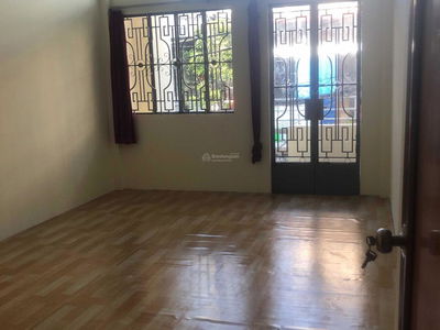 Lac Long Quan Street, Vietnam Lac Long Quan Street, Vietnam