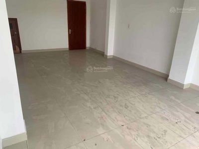 Tan Son Street, Vietnam Tan Son Street, Vietnam