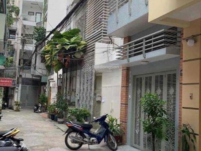 Cach Mang Thang Tam Street, Vietnam Cach Mang Thang Tam Street, Vietnam