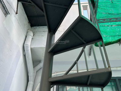 Le Van Sy Street, Vietnam Le Van Sy Street, Vietnam