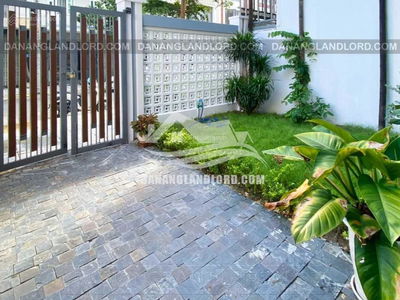 An Thuong Street, Vietnam  An Thuong Street, Vietnam