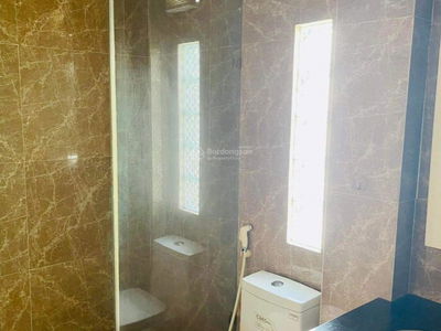 Lac Long Quan Street, Vietnam Lac Long Quan Street, Vietnam