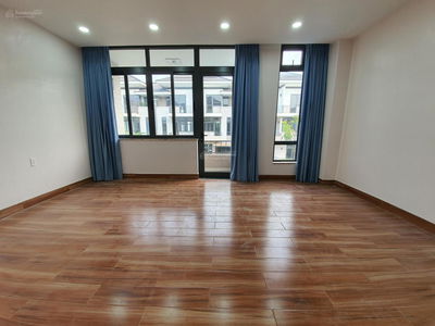 Lavila Kien A - Nha Be, Vietnam  Lavila Kien A - Nha Be, Vietnam