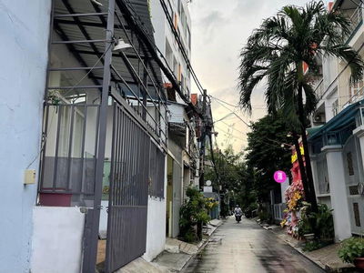 Street No. 4, Vietnam  Street No. 4, Vietnam