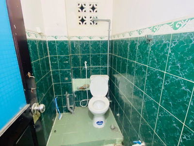 Ha Huy Giap Street, Vietnam Ha Huy Giap Street, Vietnam