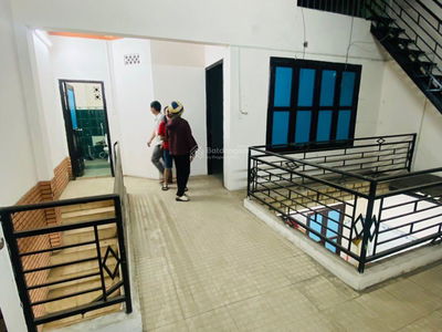 Ha Huy Giap Street, Vietnam Ha Huy Giap Street, Vietnam