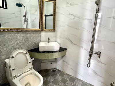 Le Hong Phong Street, Vietnam Le Hong Phong Street, Vietnam