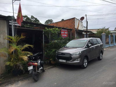 Ben Lon Street, Vietnam Ben Lon Street, Vietnam