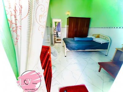 Le Van Luong Street, Vietnam Le Van Luong Street, Vietnam