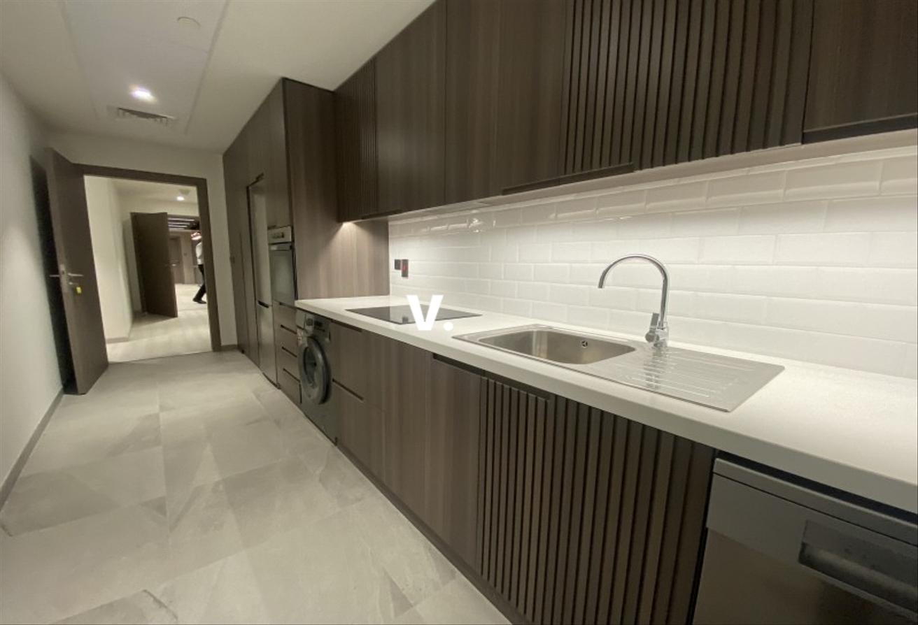 Al Manal Tower, United Arab Emirates Al Manal Tower, United Arab Emirates