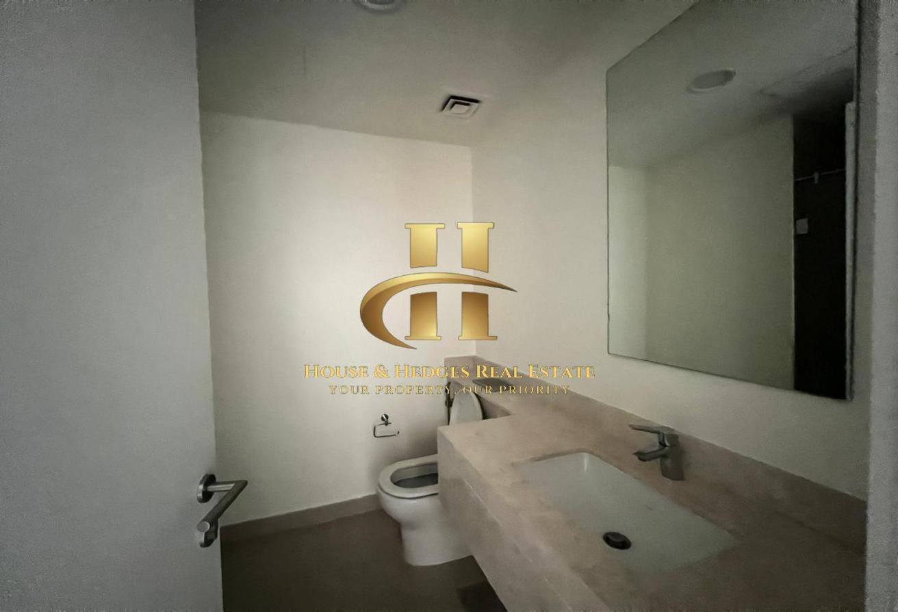 Maple 2, United Arab Emirates Maple 2, United Arab Emirates