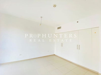 Zahra Breeze Apartments 4A, United Arab Emirates  Zahra Breeze Apartments 4A, United Arab Emirates