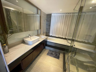 D'. Le Roi Soleil, Vietnam D'. Le Roi Soleil, Vietnam