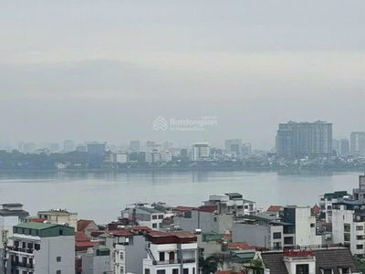 D'. Le Roi Soleil, Vietnam D'. Le Roi Soleil, Vietnam