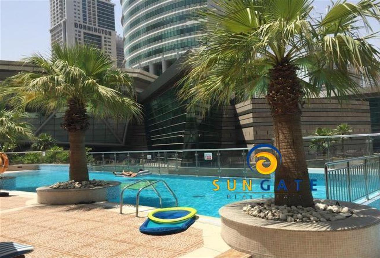 Lake Terrace, United Arab Emirates Lake Terrace, United Arab Emirates