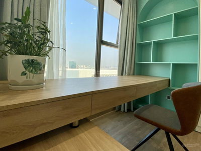 Topaz Elite, Vietnam Topaz Elite, Vietnam