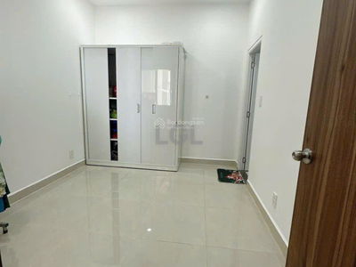 Topaz Elite, Vietnam Topaz Elite, Vietnam