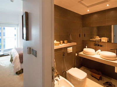 Emirates Crown, United Arab Emirates  Emirates Crown, United Arab Emirates