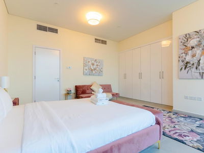 Marina Arcade Tower, United Arab Emirates  Marina Arcade Tower, United Arab Emirates