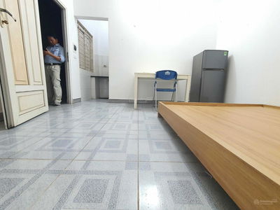 Khuong Dinh Street, Vietnam  Khuong Dinh Street, Vietnam