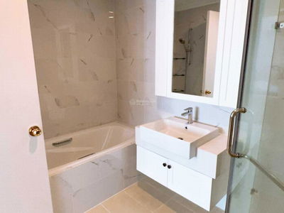 River Gate, Vietnam River Gate, Vietnam