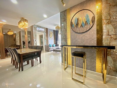 River Gate, Vietnam River Gate, Vietnam