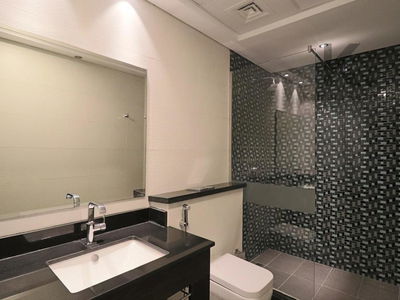 Cayan Tower, United Arab Emirates  Cayan Tower, United Arab Emirates